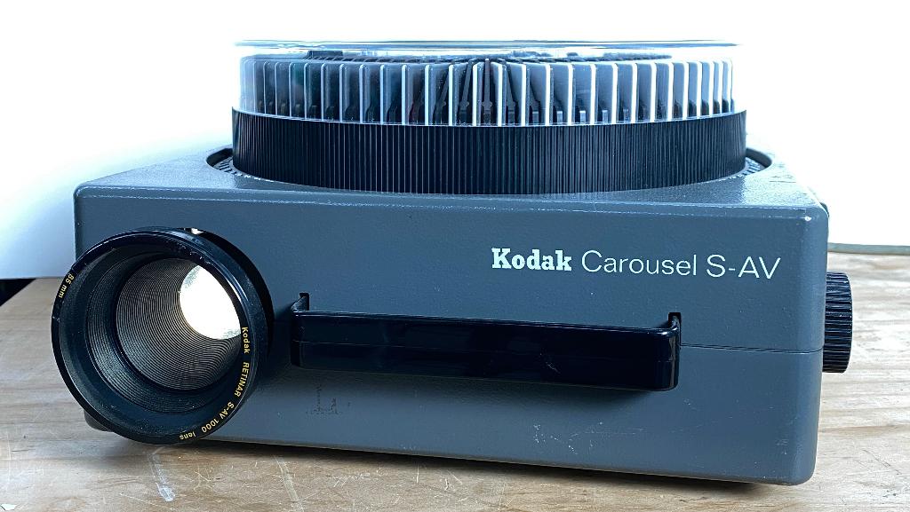 Kodak Carousel S-AV diaprojector met magazijnen, Ophalen, Gebruikt
