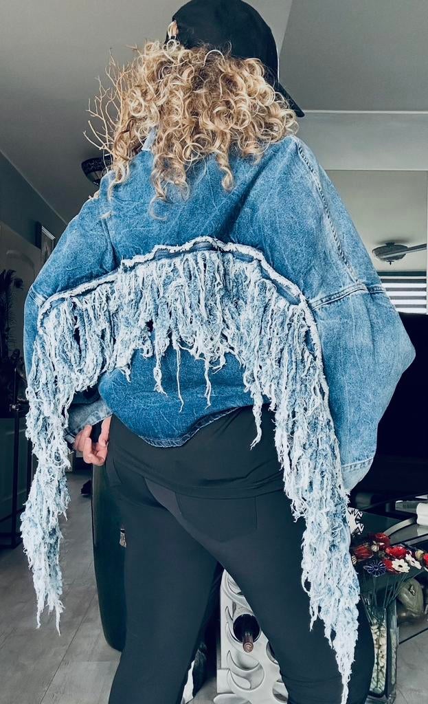 IBZMODE, jeans jasje met franje , oversized , nieuw M, Kleding | Dames, Jassen | Zomer, Ophalen of Verzenden, Nieuw, Maat 42/44 (L)