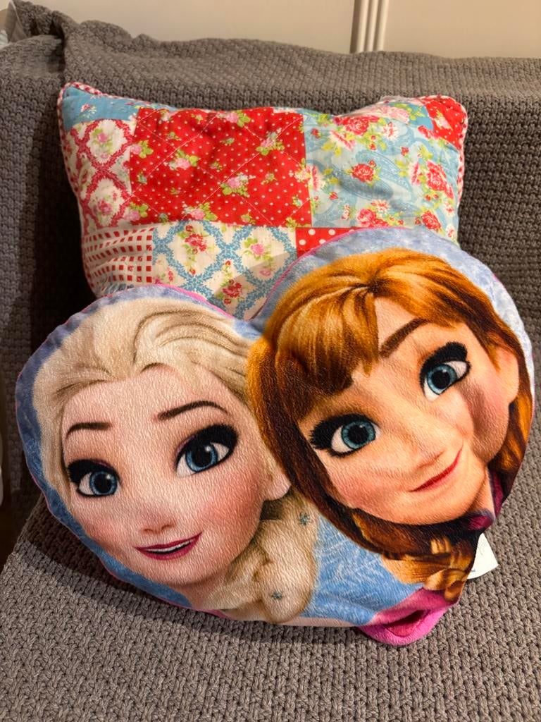 Meiden Kussens - Frozen Anna & Elsa, Ophalen of Verzenden, Zo goed als nieuw, Overige kleuren, Hartvormig