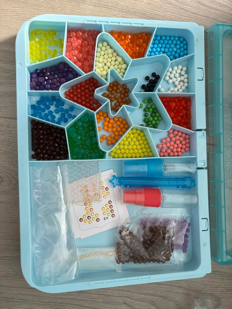 Aqua Beads knutselset, Ophalen of Verzenden, Zo goed als nieuw, Knutselen