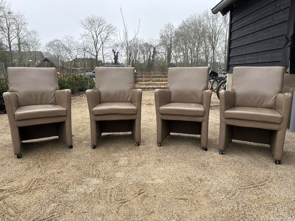 Set van 4 lederen eetkamerstoelen op wieltjes, Gebruikt, Bruin, Leer, Ophalen of Verzenden