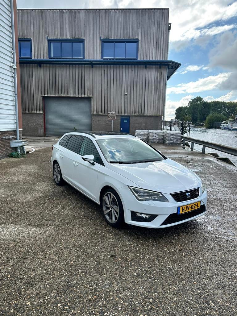 Seat Leon 1.4 TSI ACT 150pk Dsg-7 2016 Wit TIJDELIJKVERLAAGD, Auto's, Seat, 4 cilinders, Leon, Particulier, 149 pk
