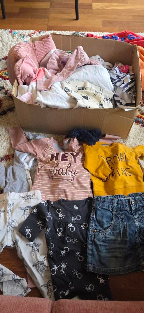 Doos vol baby- en peuterkleding, Kinderen en Baby's, Babykleding | Baby-kledingpakketten, Ophalen, Zo goed als nieuw, Overige maten