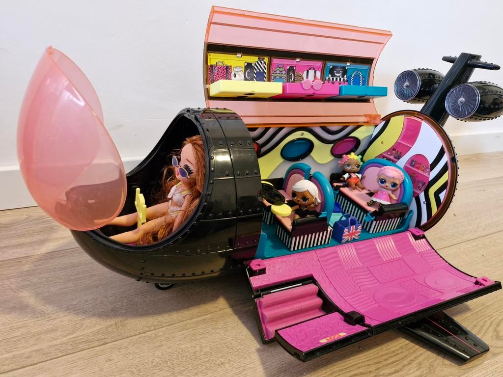 LOL Surprise Vliegtuig met poppen, Kinderen en Baby's, Speelgoed | Poppen, Ophalen of Verzenden, Zo goed als nieuw, Babypop