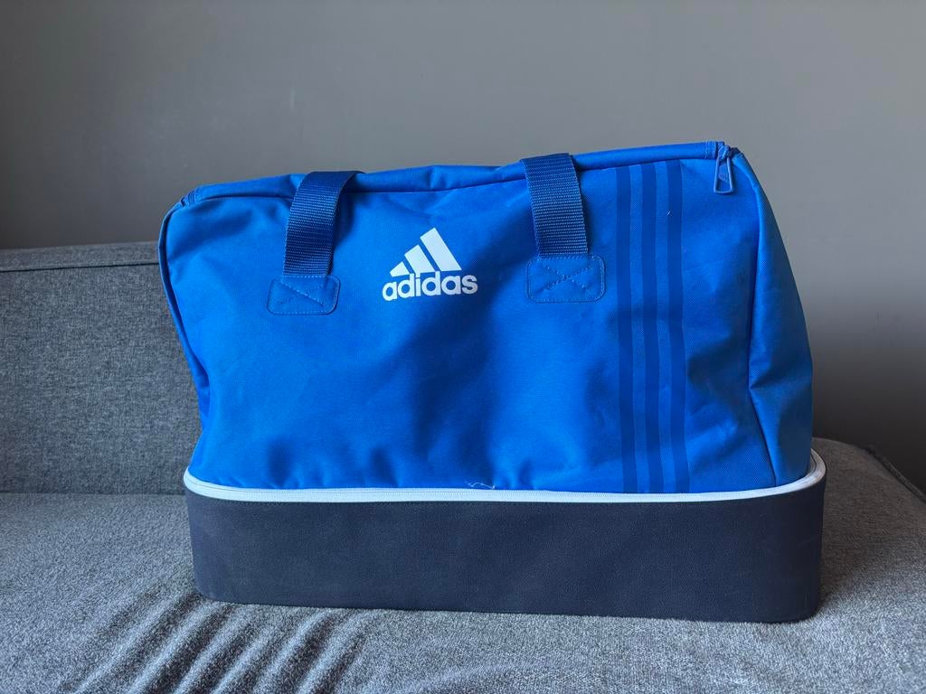 Adidas Sporttas met schoenenvak - Goede staat, Ophalen, Zo goed als nieuw, Unisex volwassen