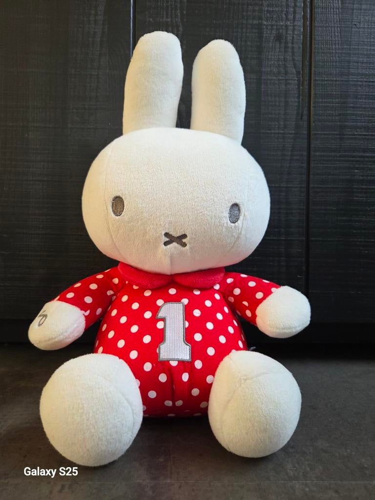 Nijntje knuffel met muziek, Ophalen of Verzenden, Zo goed als nieuw, Konijn