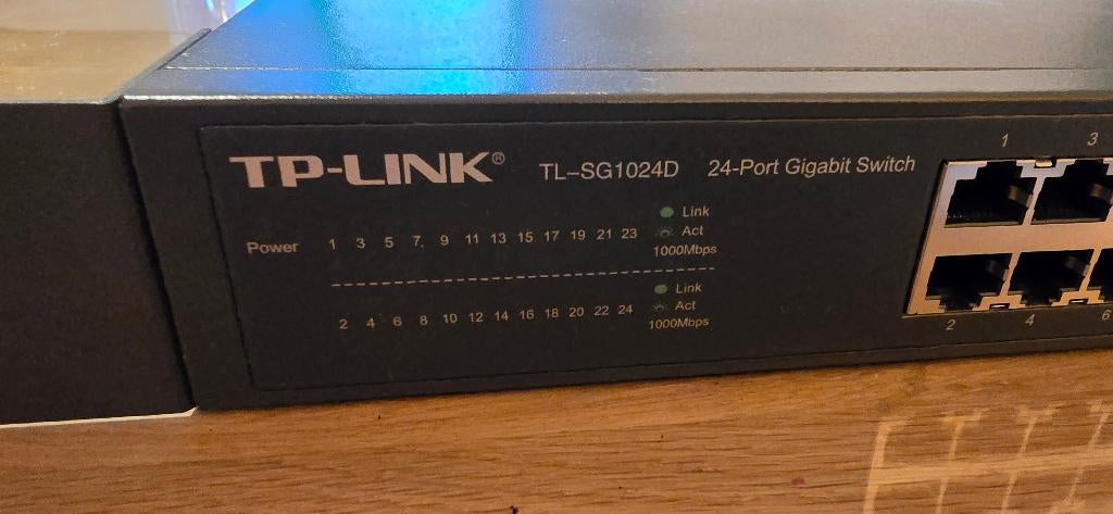 2x TP‑Link TL‑SG1024D — 24‑poorts Gigabit switch, , fanless, Ophalen, Gebruikt