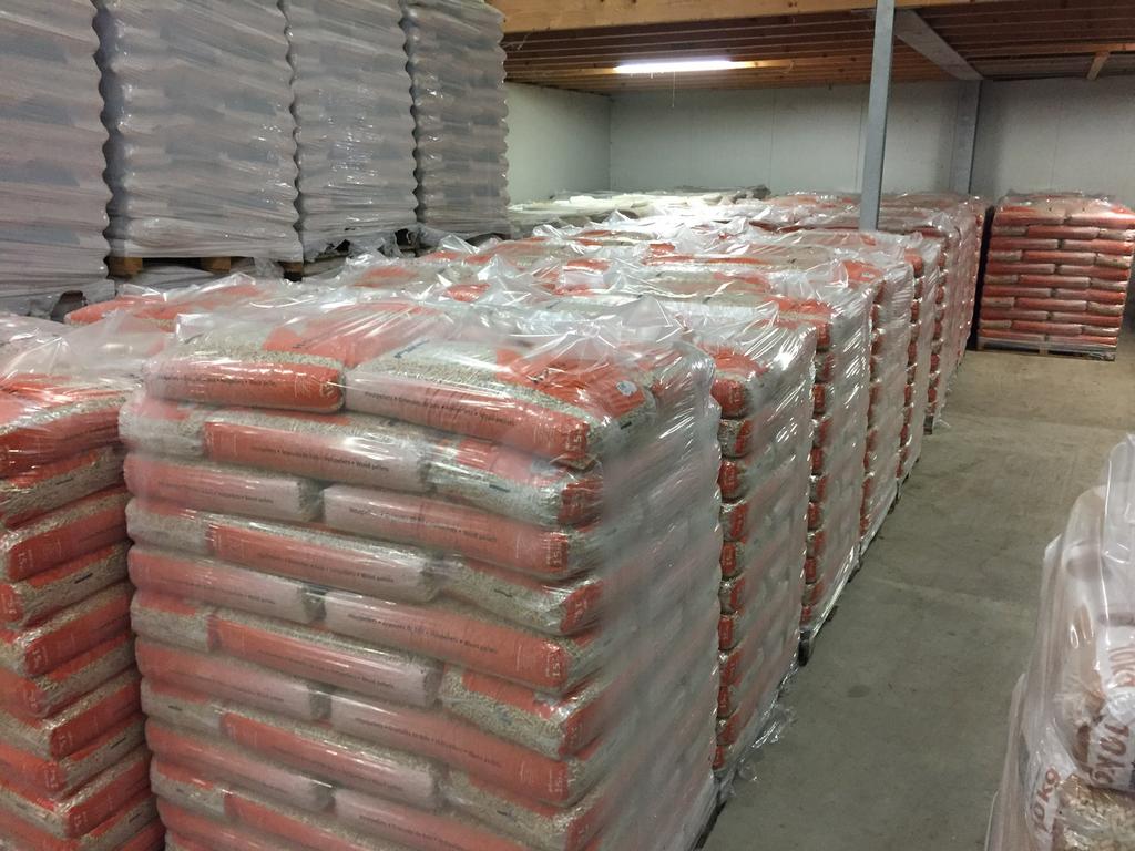 Purepower 5 Sterren 100% naaldhout 15kg Volle pallet 990kg, Tuin en Terras, Haardhout, Minder dan 3 m³, Ophalen, Overige houtsoorten