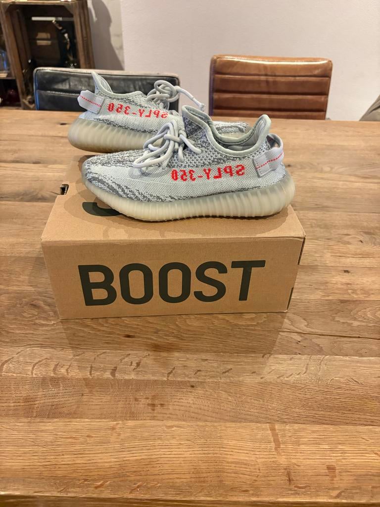Yeezy Boost 350 V2 Maat 37 1/3, Kleding | Dames, Schoenen, Ophalen of Verzenden, Gedragen, Sneakers of Gympen