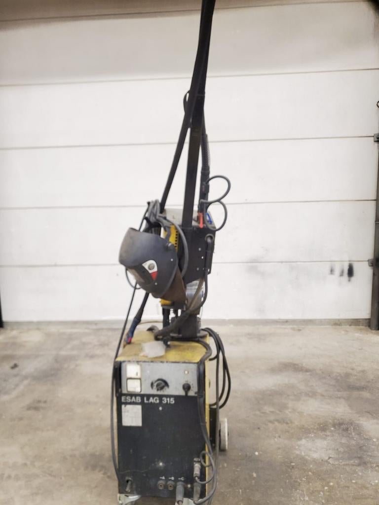 ESAB LAG 315 Watergekoelde Lasmachine, Ophalen