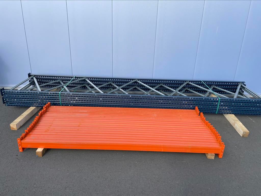 4 staanders 5m en 18 liggers 270 3000 kg Lengte circa 8.40