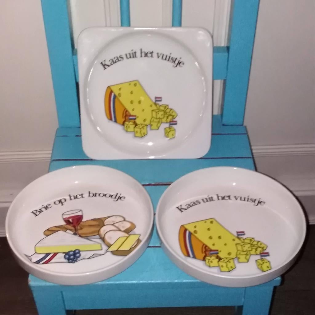 3 Kaasbordjes Kaas uit het vuistje / Brie op het broodje, Ophalen, Overige stijlen, Aardewerk, Schaal of Schalen