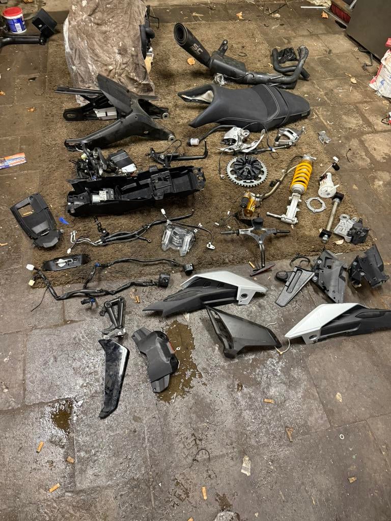 Alle onderdelen van deze mt09 2018, Motoren, Onderdelen | Yamaha, Ophalen of Verzenden, Gebruikt