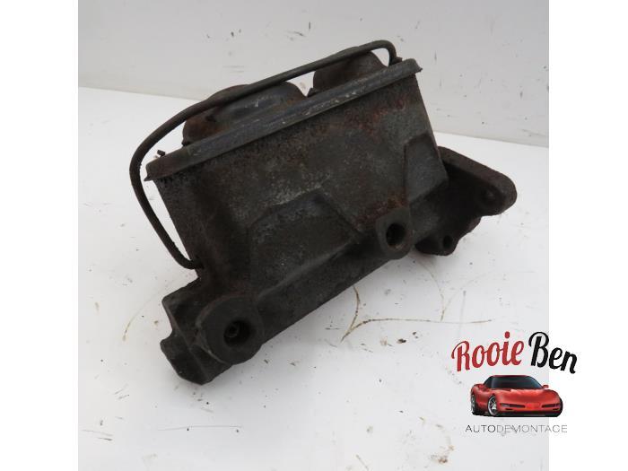 Hoofdremcilinder van een Oldsmobile Eighty Eight, Auto-onderdelen, Remmen en Aandrijving, Gebruikt, -, -, Ophalen of Verzenden
