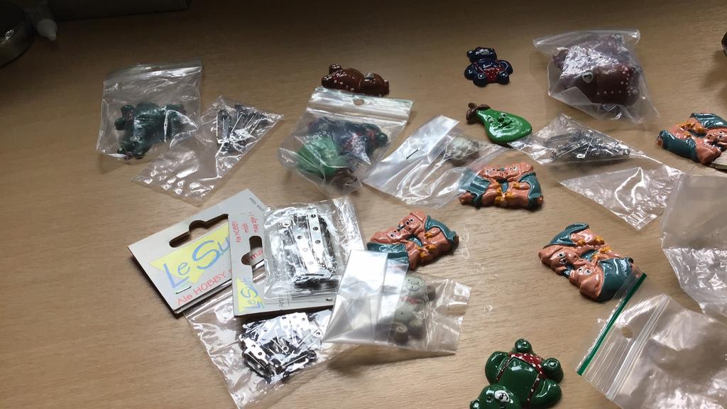 Leuke stenen figuurtjes om brosjes te maken, Ophalen of Verzenden, Nieuw, Knutselwerk