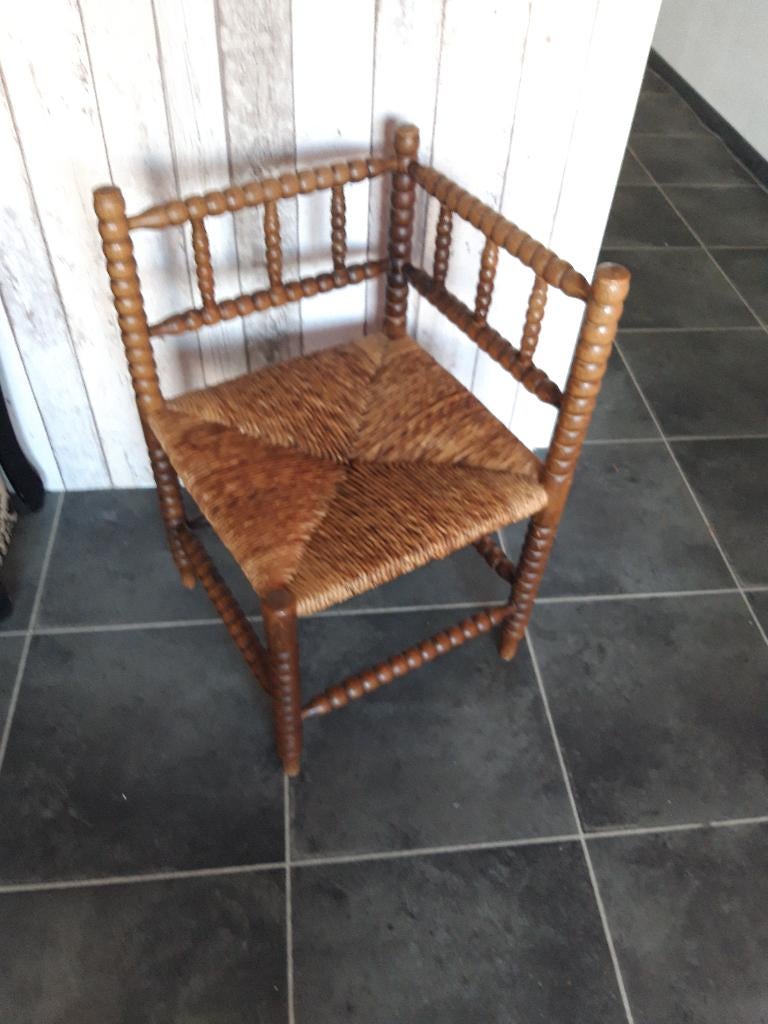 DRIEHOEK STOELTJE vintage, Ophalen of Verzenden