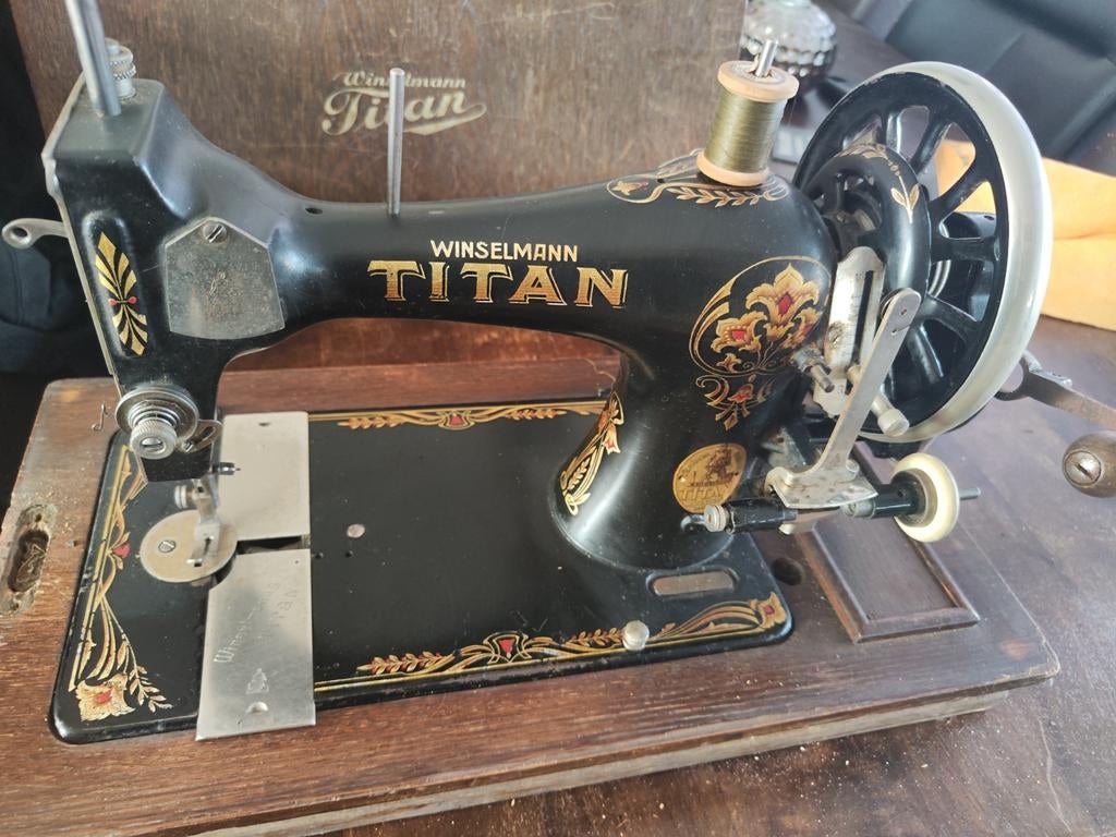Winselmann Titan handcrank naaimachine., Antiek en Kunst, Antiek | Naaimachines, Ophalen of Verzenden
