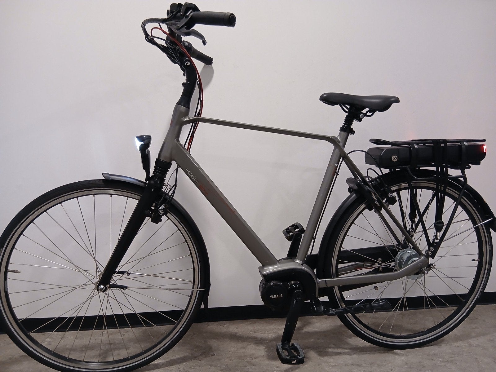 BATAVUS BRYTE D61 N7 ELEKTRISCHE HERENFIETS, Ophalen, Zo goed als nieuw, Batavus