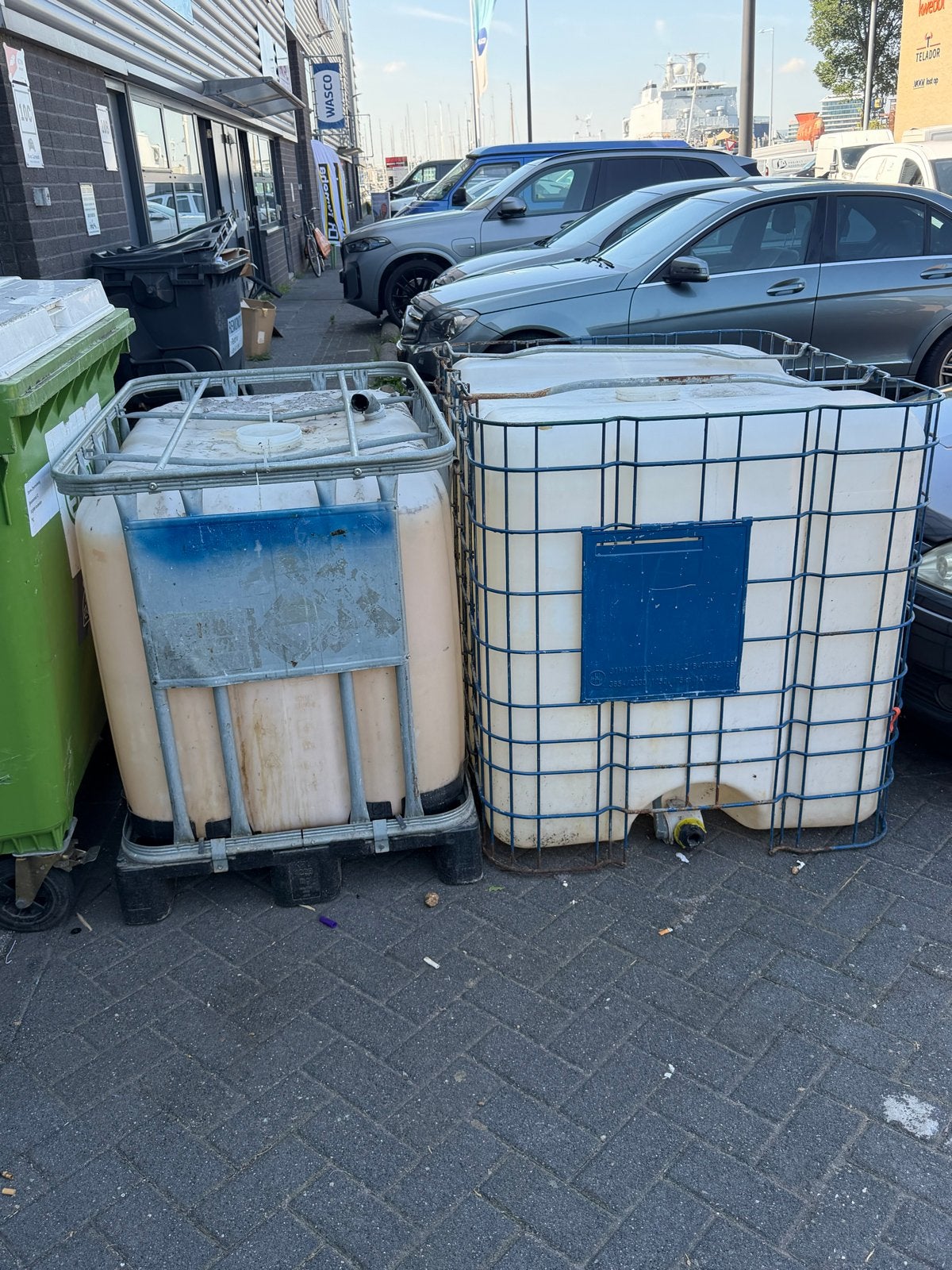 IBC Vaten - 2 stuks - 1000 liter, Ophalen, Gebruikt, 100 cm of meer, 60 cm of meer