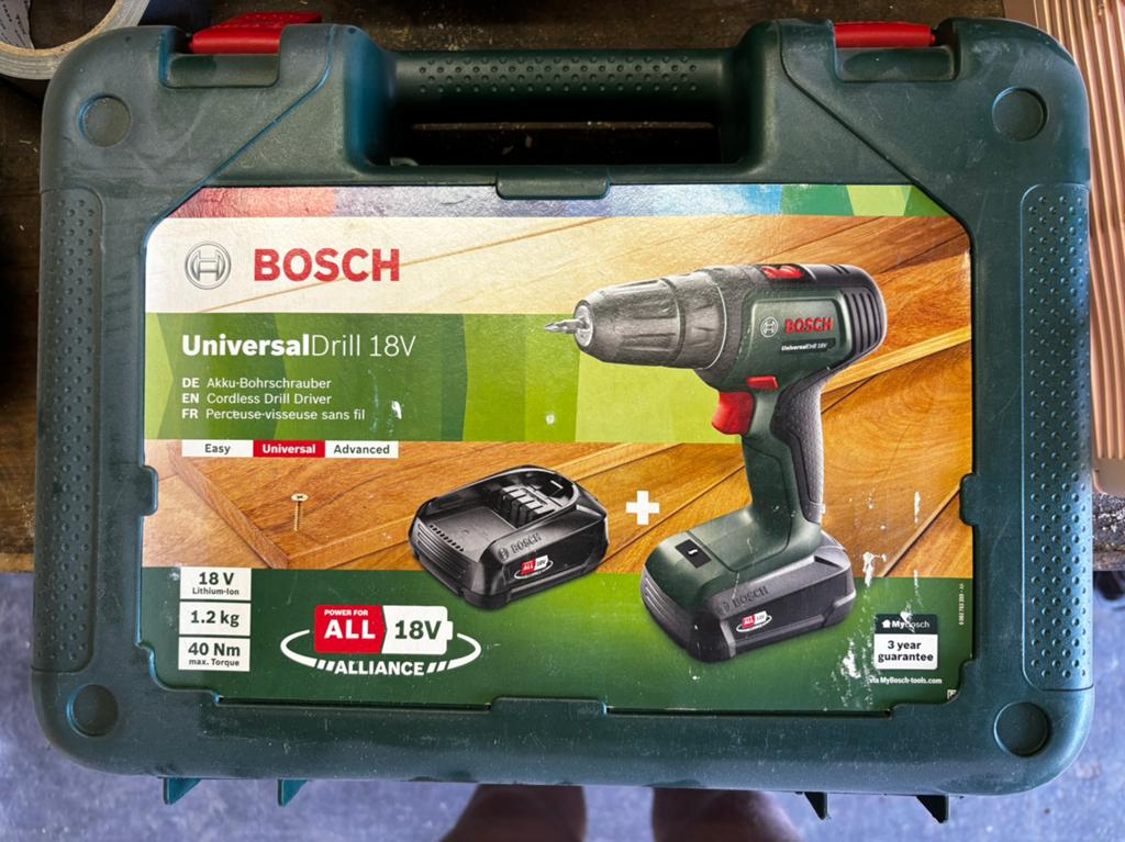 Bosch schroefboormachine, Doe-het-zelf en Verbouw, Gereedschap | Boormachines, Ophalen, Zo goed als nieuw, Minder dan 400 watt
