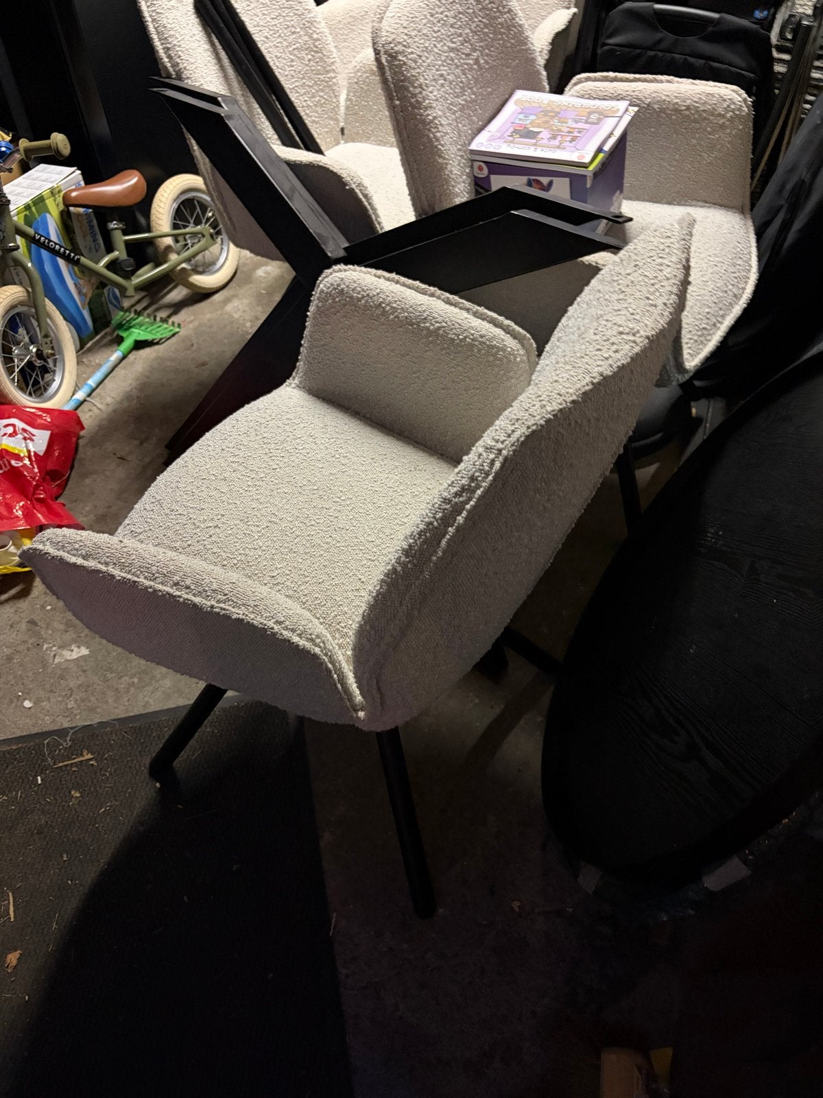 Moderne Bouclé eetkamerstoelen 6 stuks - Crème Wit, Huis en Inrichting, Ophalen, Wit, Zo goed als nieuw, Eén