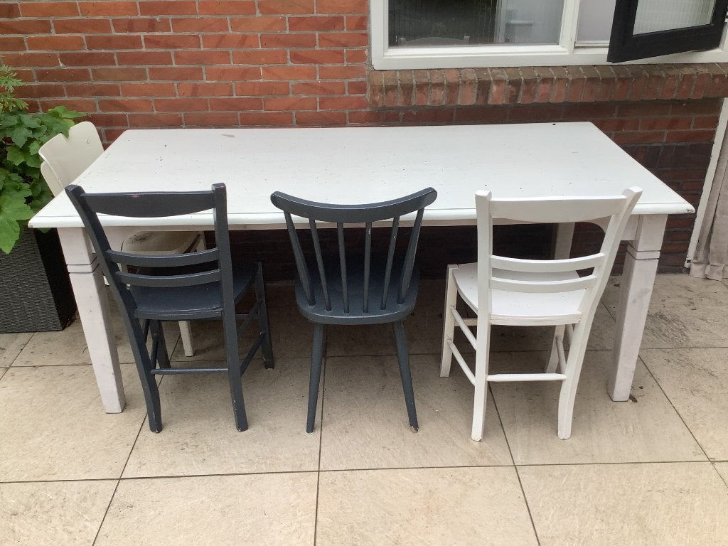 Tafel en vier stoelen (gratis afhalen), Huis en Inrichting, Tafels | Eettafels, Ophalen, Gebruikt, 50 tot 100 cm, Vijf personen of meer