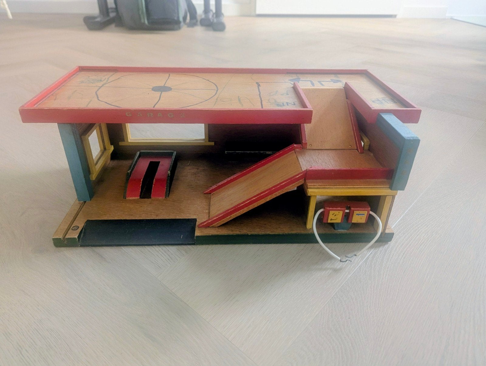 Vintage Houten Speelgoed Garage/Politiebureau, Ophalen of Verzenden, Gebruikt