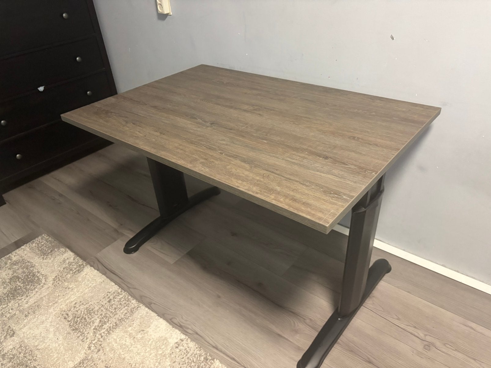 Verstelbaar Bureau tafel 120x80 cm, Ophalen, Zo goed als nieuw, Rechthoekig, 50 tot 100 cm