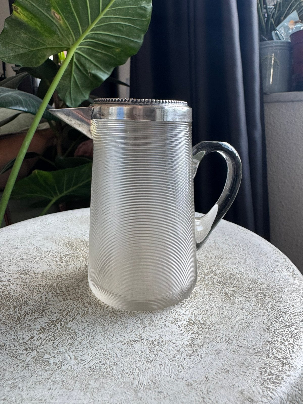 An antique milk jug/cream pitcher., Antiek en Kunst, Antiek | Glas en Kristal, Verzenden