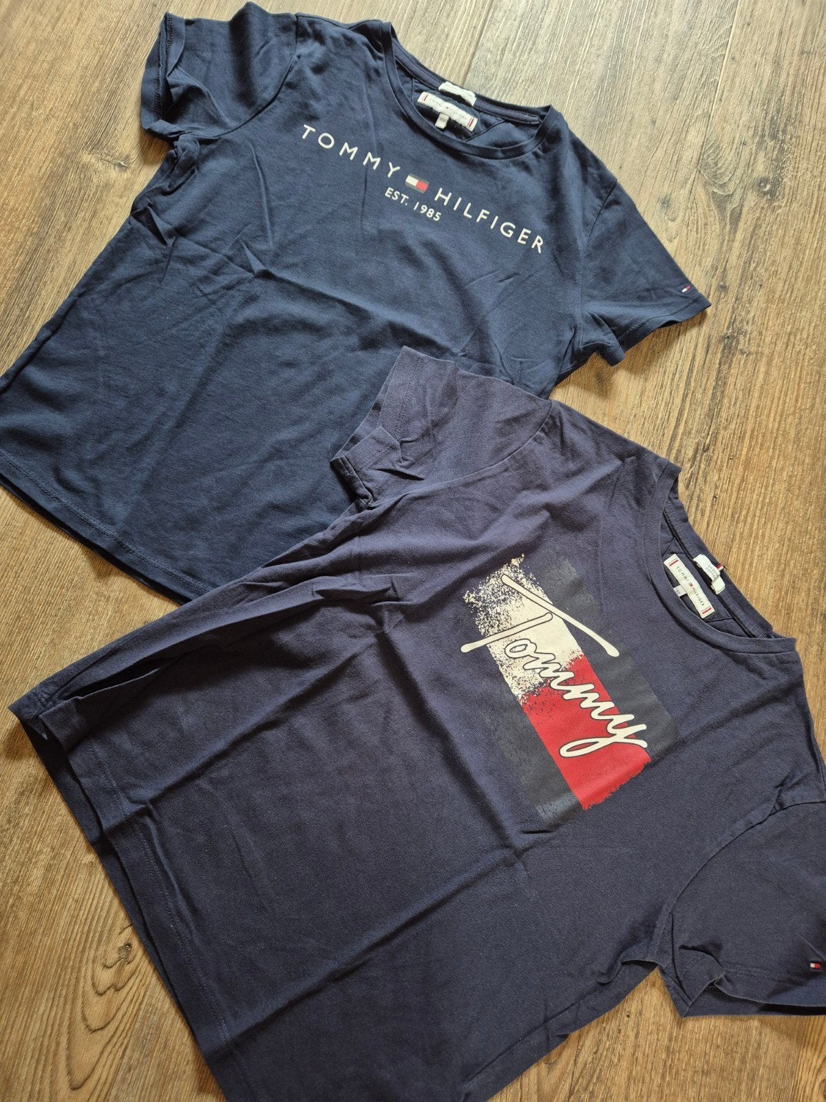 2 blauwe Tommy Hilfiger t shirts maat 152, Ophalen, Zo goed als nieuw, Jongen, Shirt of Longsleeve