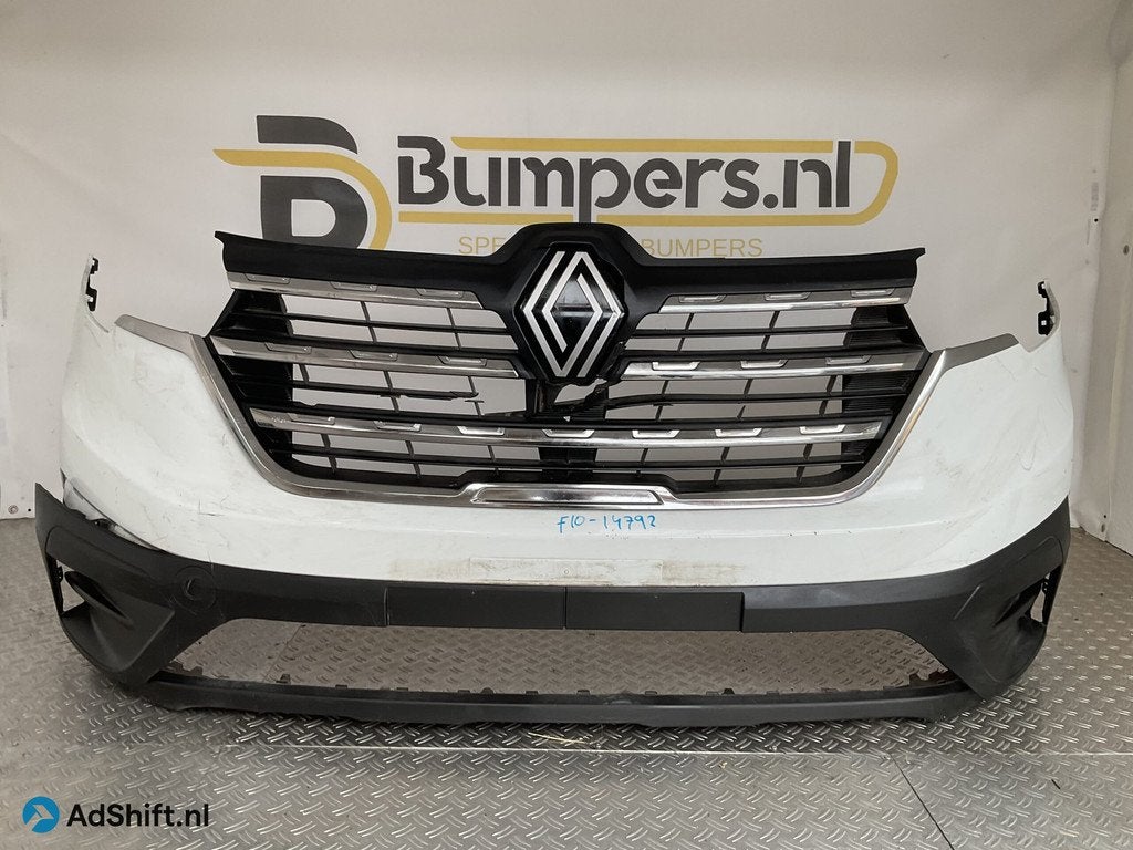 Bumper Renault Trafic 3 Facelift 22-25 620226941R Voorbumper, Bumper