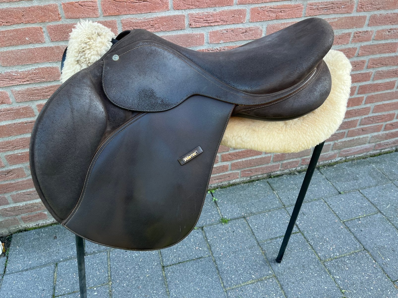 Bruin wintec springzadel, Dieren en Toebehoren, Paarden en Pony's | Zadels, L (17.5 inch), Aanpassysteem, Vlakke zit, .
