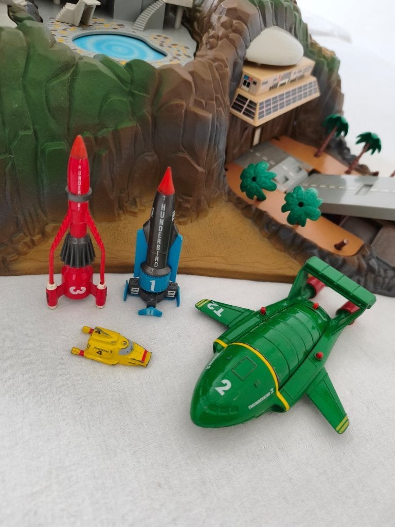 Thunderbirds Tracy Island Matchbox Playset TB1 TB2 TB3 TB4, Ophalen, Gebruikt