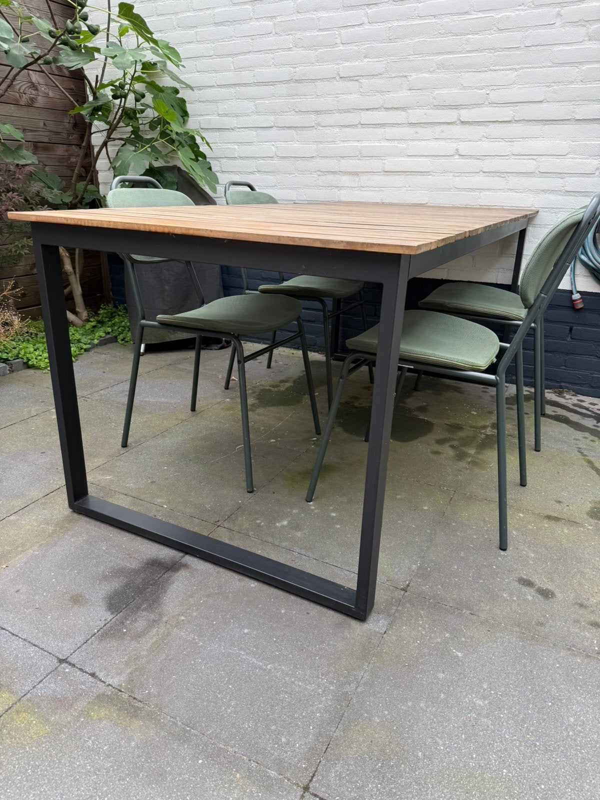 Tuintafel hout en staal 180x90 cm, Ophalen, Zo goed als nieuw