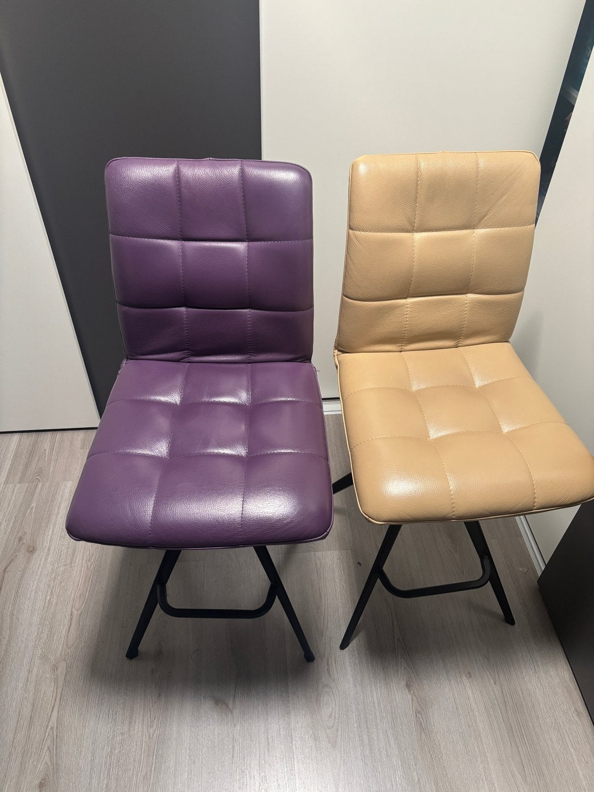 4 leren Draaibare barkrukken - 63 cm hoog, Ophalen, Gebruikt, Overige kleuren, Leer