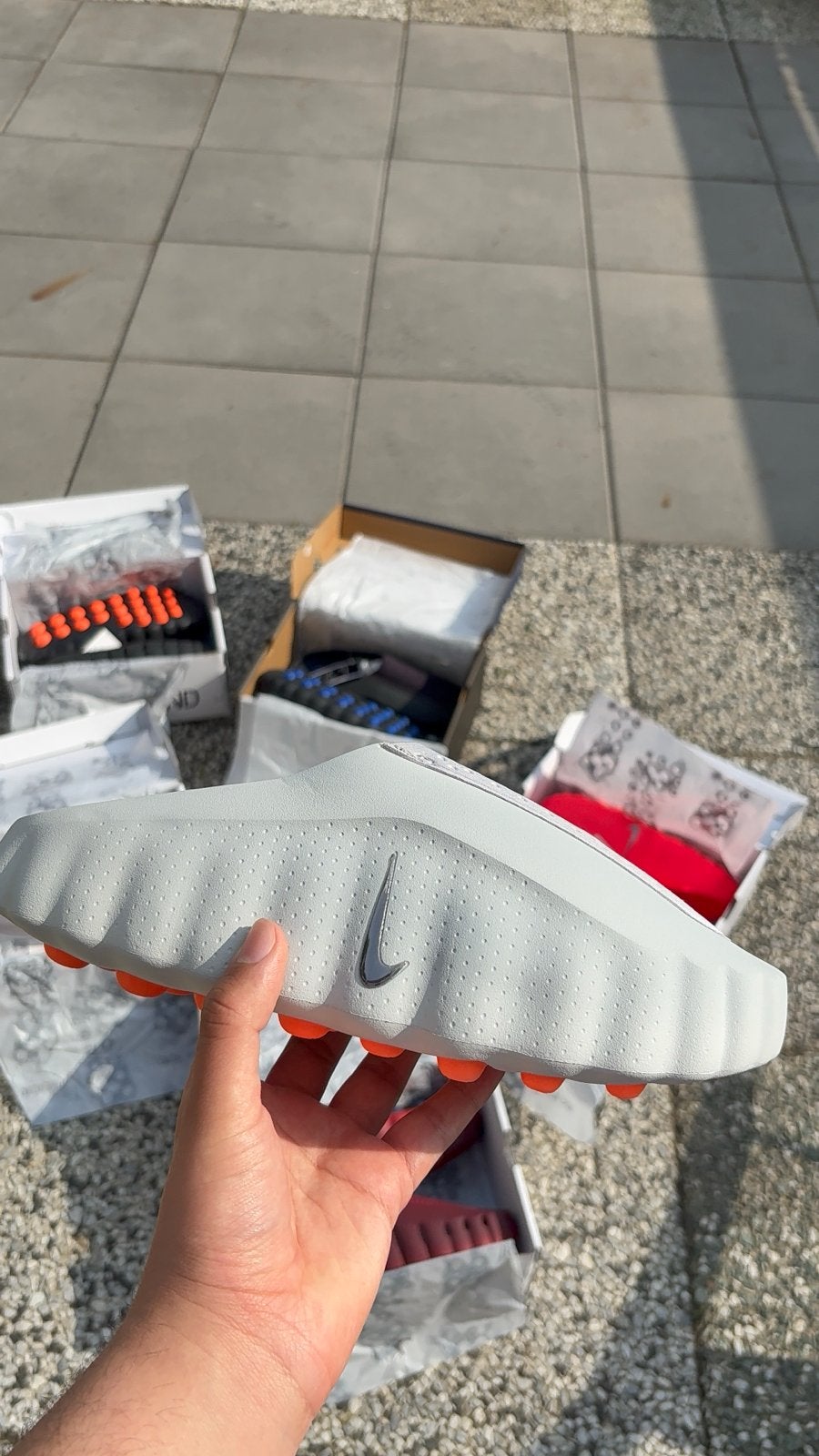 Nike Mind Grijze Slippers VALT ALS 41, Slippers, Wit, Nieuw, Ophalen of Verzenden