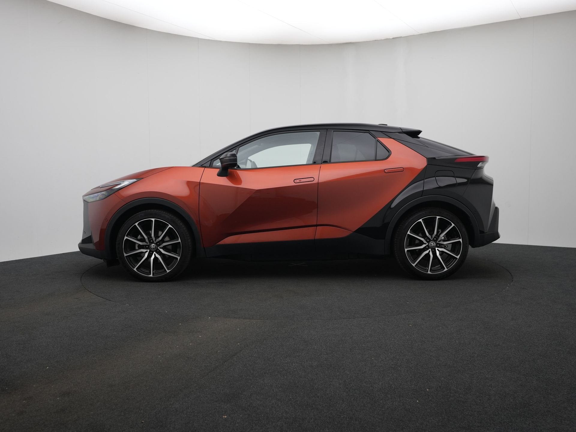 Toyota C-HR 2.0 Plug-in Hybrid 220 GR SPORT PLUS | Voorruit-, Auto's, Toyota, 12 maanden, 4 cilinders, Leder en Stof, Bedrijf