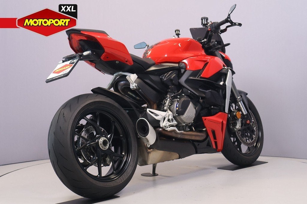 Ducati STREETFIGHTER V2 (bj 2023), Ducati North Europe B.V., Naked bike, Maanweg 174
2516 AB  Den Haag, NL, Info@ducati.nl