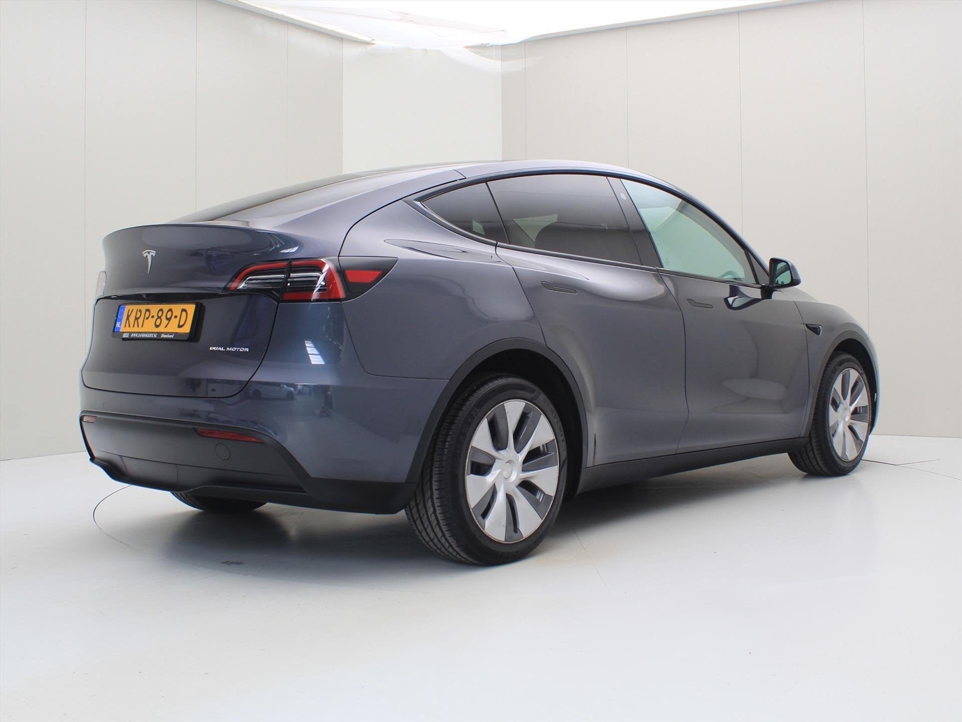 Tesla Model Y Long Range AWD 75kWh 351pk AMD RYZEN 93% SoH [, Automaat, Gebruikt, Zwart, 351 pk