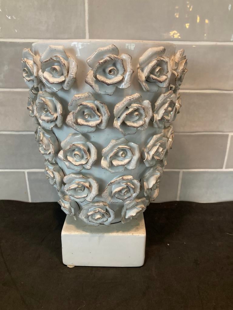 Bloempot met roosjes (230326), Rond, Ophalen of Verzenden, Aardewerk, Minder dan 40 cm