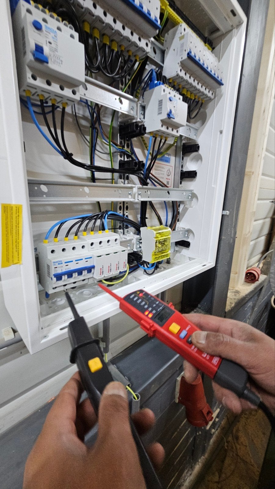 Electricien/Aircomontage Tilburg Breda Waalwijk, Ophalen of Verzenden, Overige typen