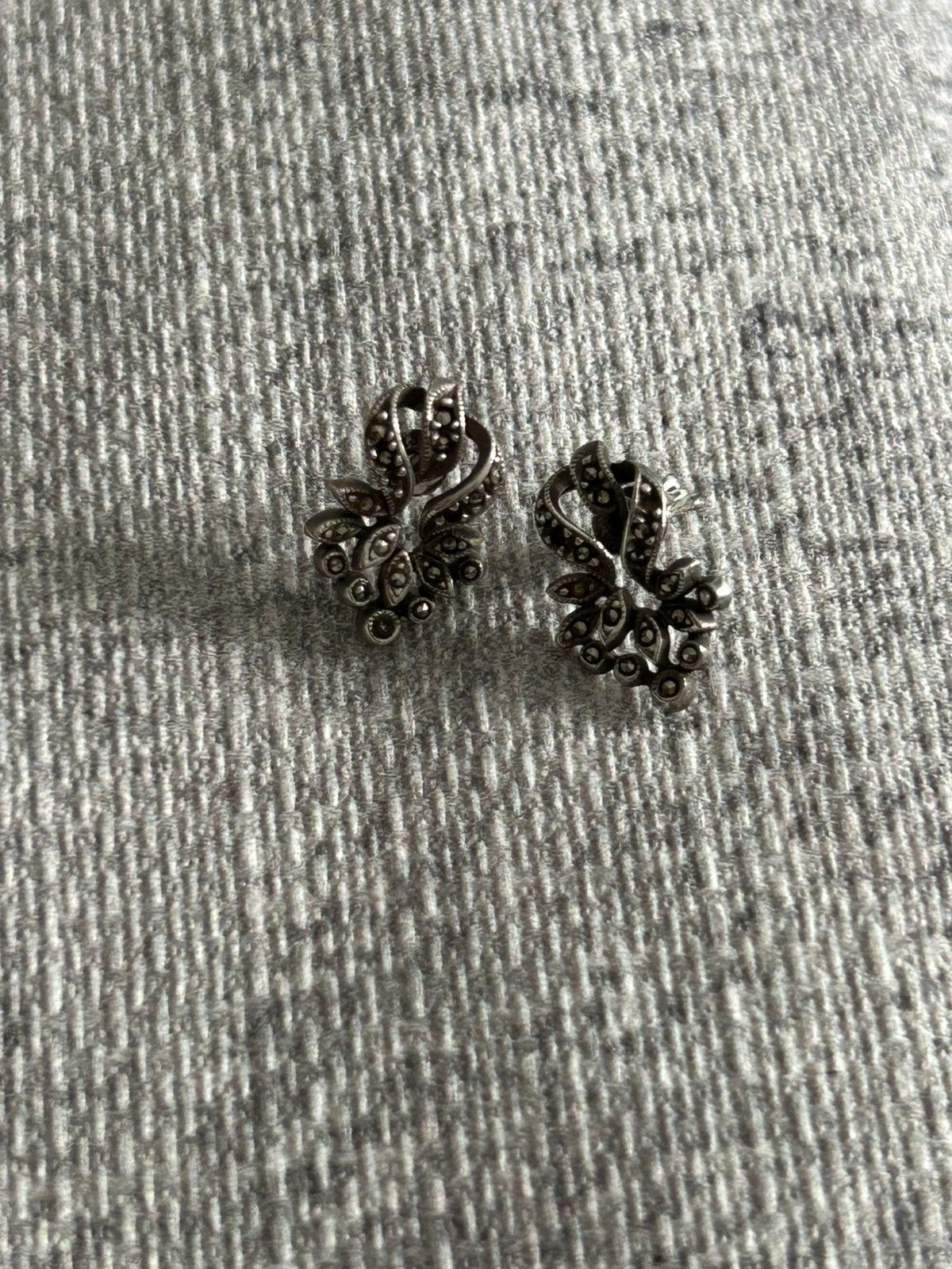 Antieke oude oorbellen met marcasiet steentjes, Ophalen of Verzenden, Zilver, Oorbellen, Met edelsteen