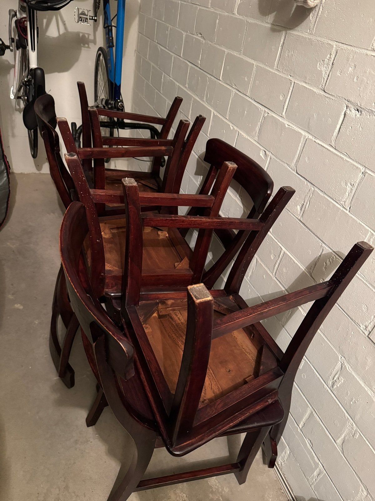 Set of 6 Wooden Dining Chairs – Dark Wood – Good Condition, Ophalen