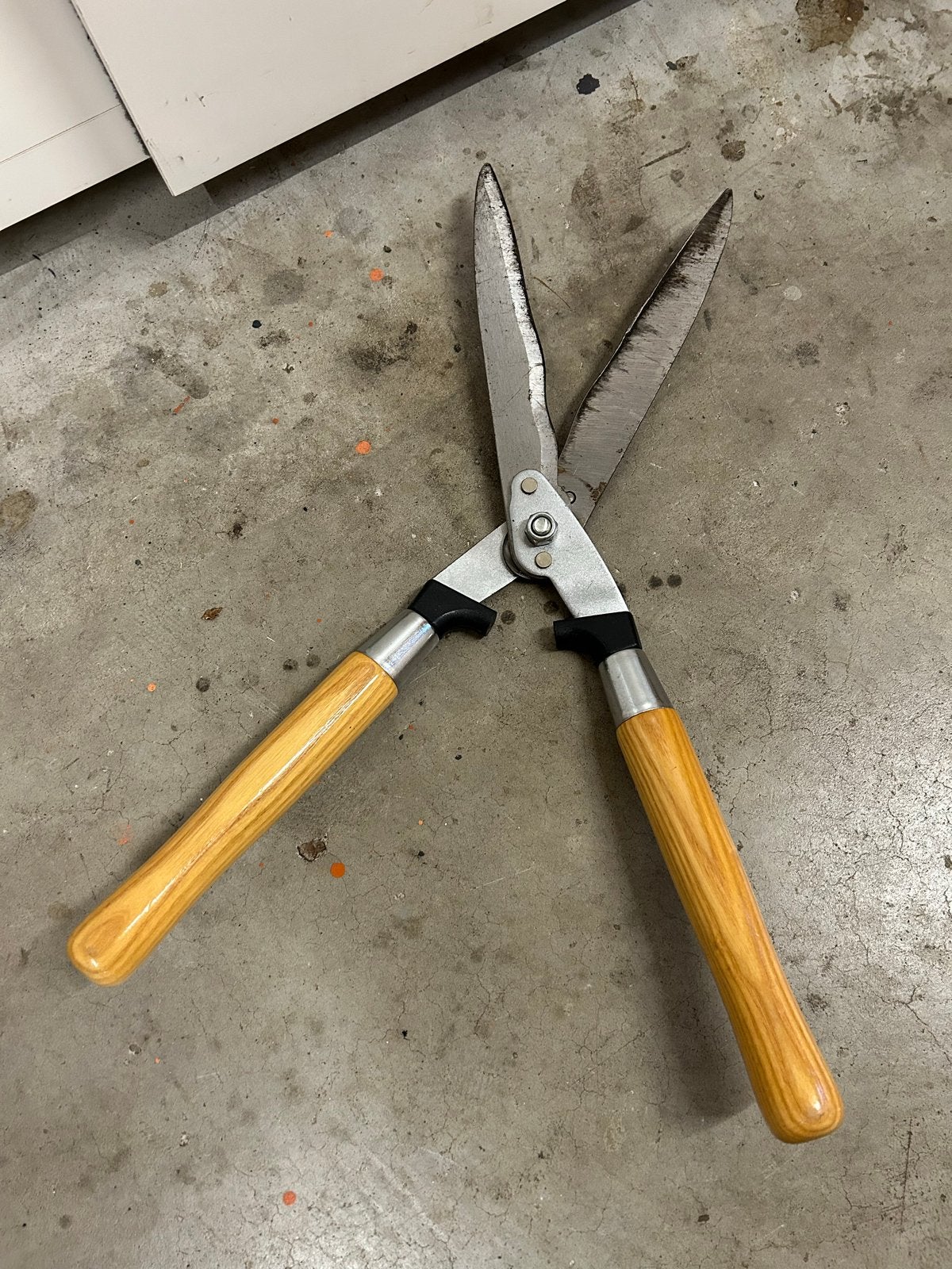 Heggenschaar met houten handvatten, Ophalen, Gebruikt, Handmatig