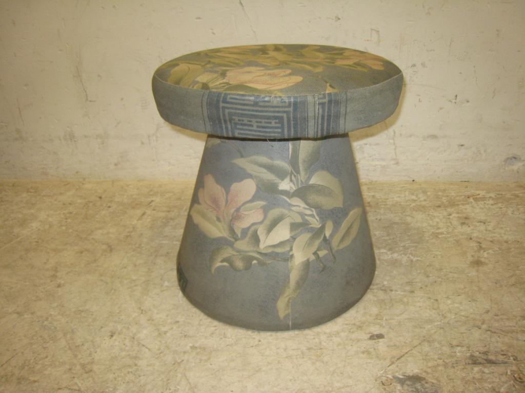 Vintage paddestoel krukje, Niet ingevuld, Gebruikt, Niet ingevuld, Niet ingevuld