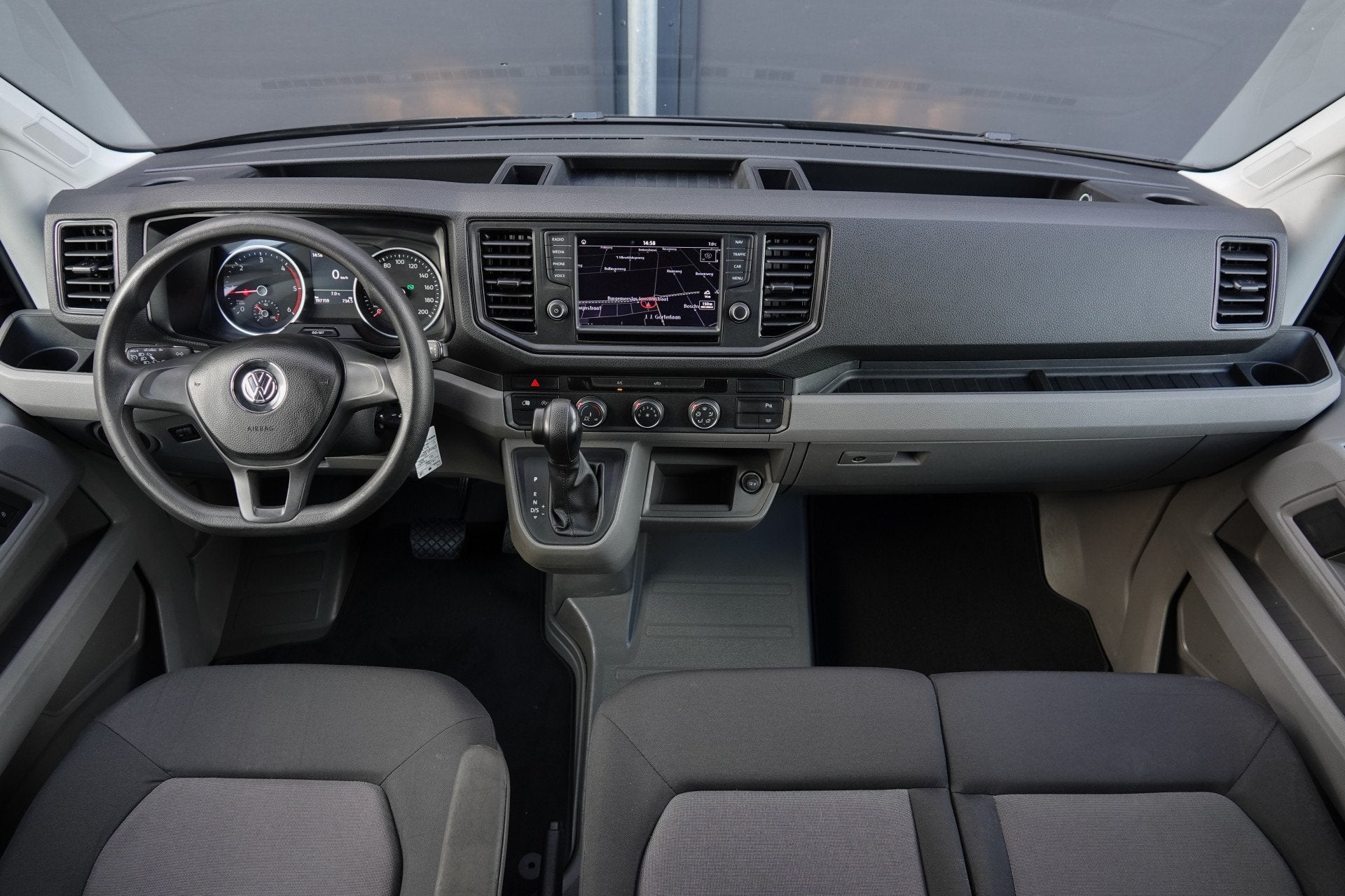 Volkswagen Crafter L3H2 | 2.0Tdi 140Pk Aut. | 35 | Dubbele C, Stof, Gebruikt, 4 cilinders, Volkswagen