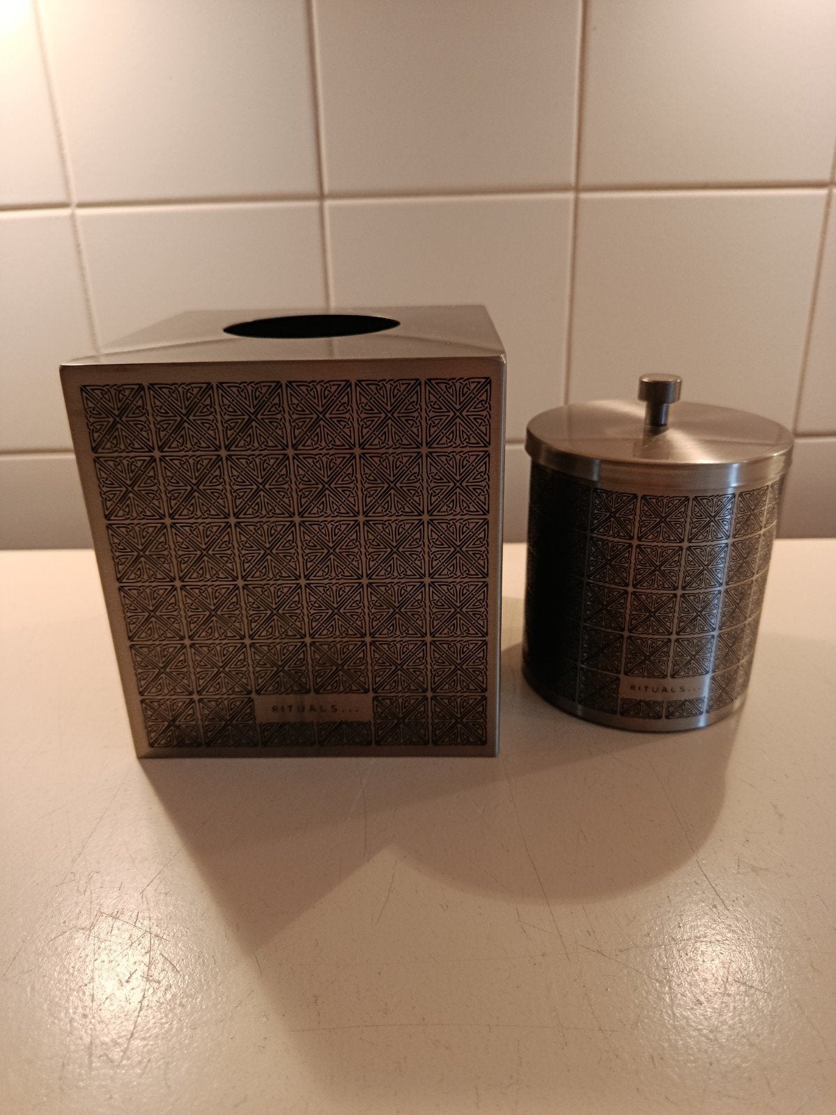 Rituals badkamerset - tissuebox en wattenschijf potje, Huis en Inrichting, Badkamer | Badtextiel en Accessoires, Ophalen of Verzenden