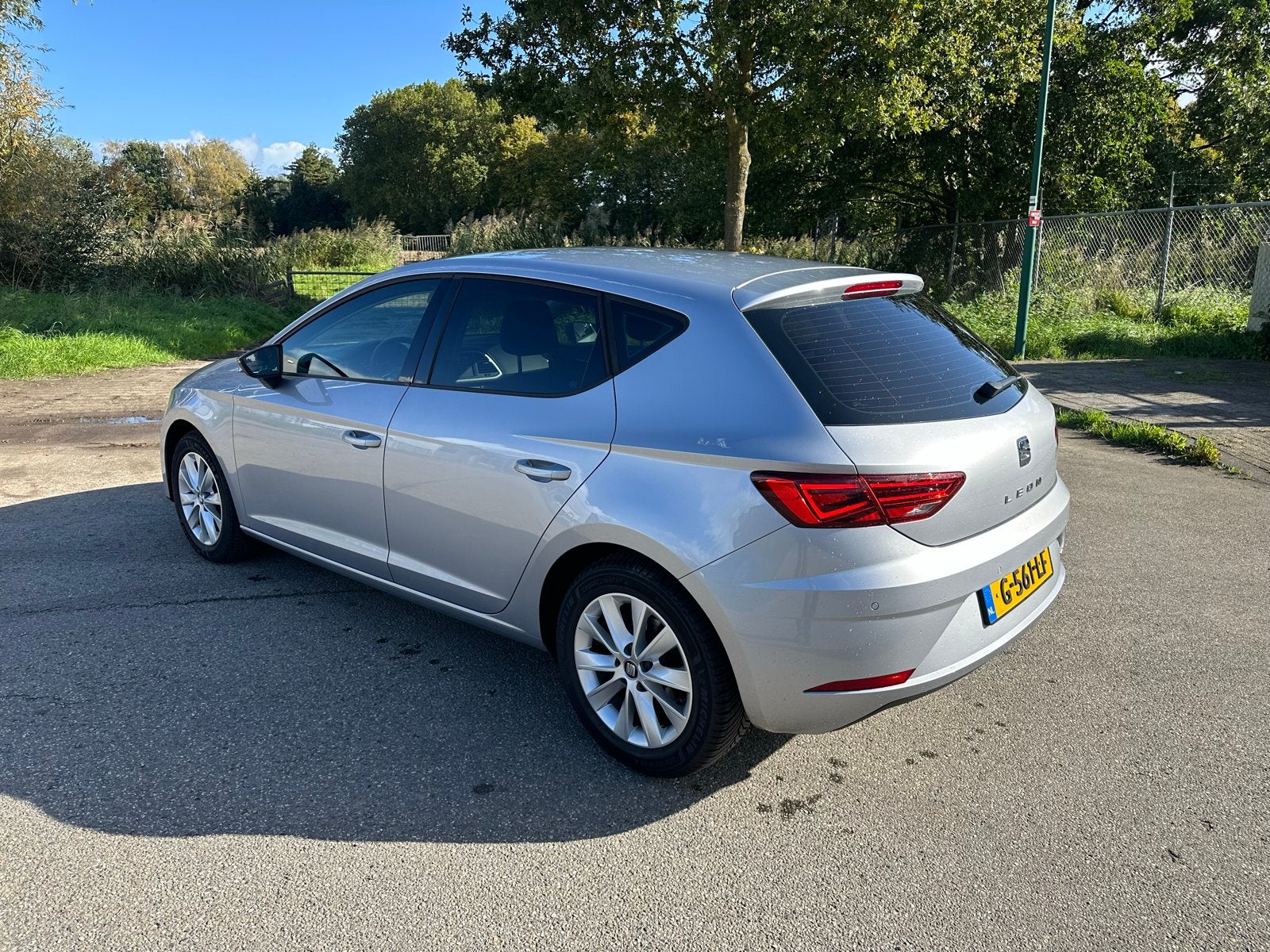 Seat Leon 1.5 TSI 150PK 2019 Grijs, Auto's, Voorwielaandrijving, Stof, 4 cilinders, 150 pk
