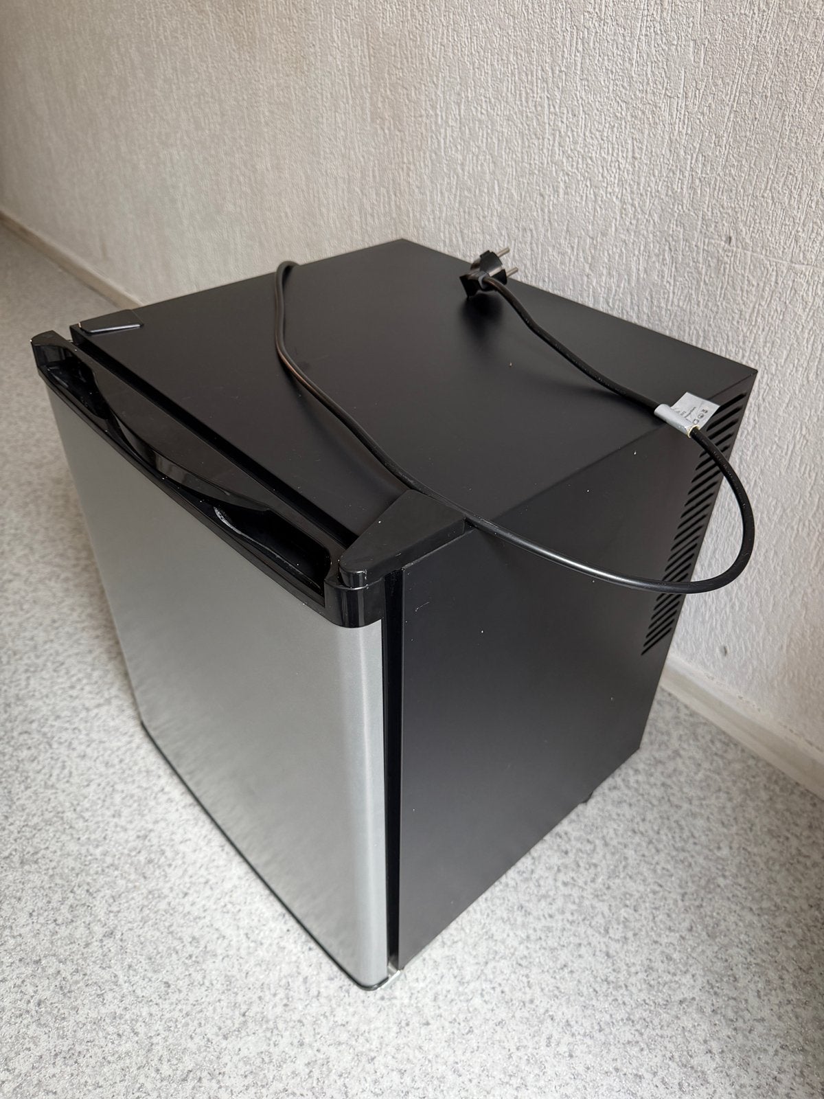 Mini Koelkast, Ophalen, Minder dan 75 liter, Zonder vriesvak, Gebruikt