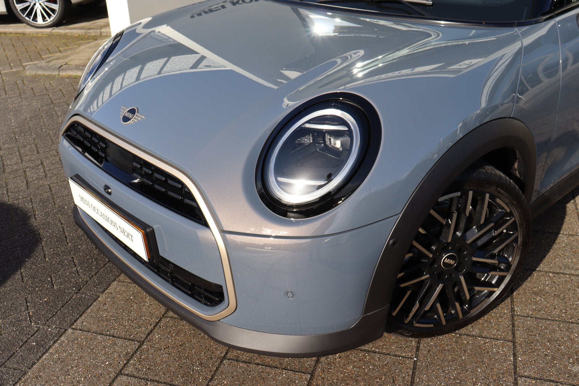 MINI Cabrio Cooper C Automaat / Favoured / Pakket L / 18" Ni, 1998 cc, 15 km/l, Gebruikt, 4 stoelen